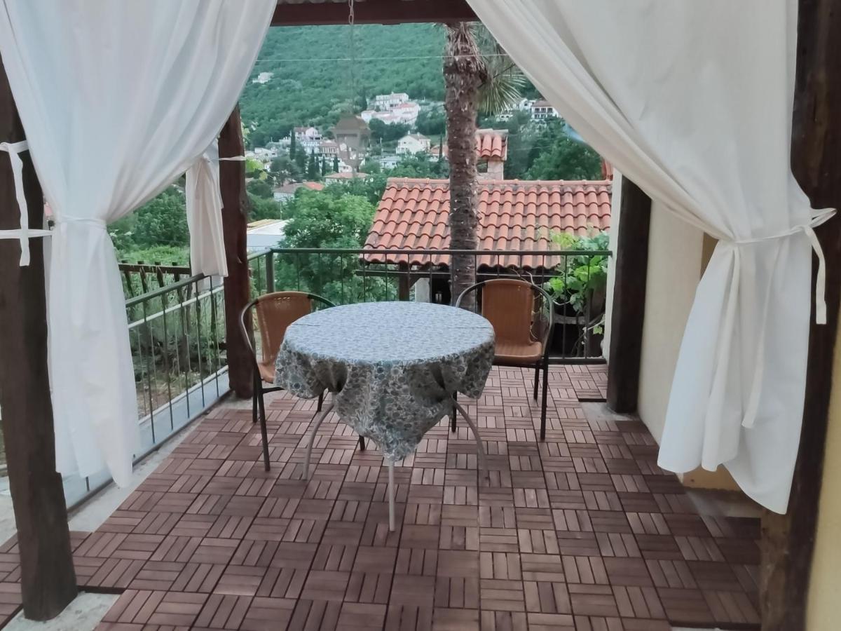Apartments Vinetilia Mošćenička Draga Exteriör bild