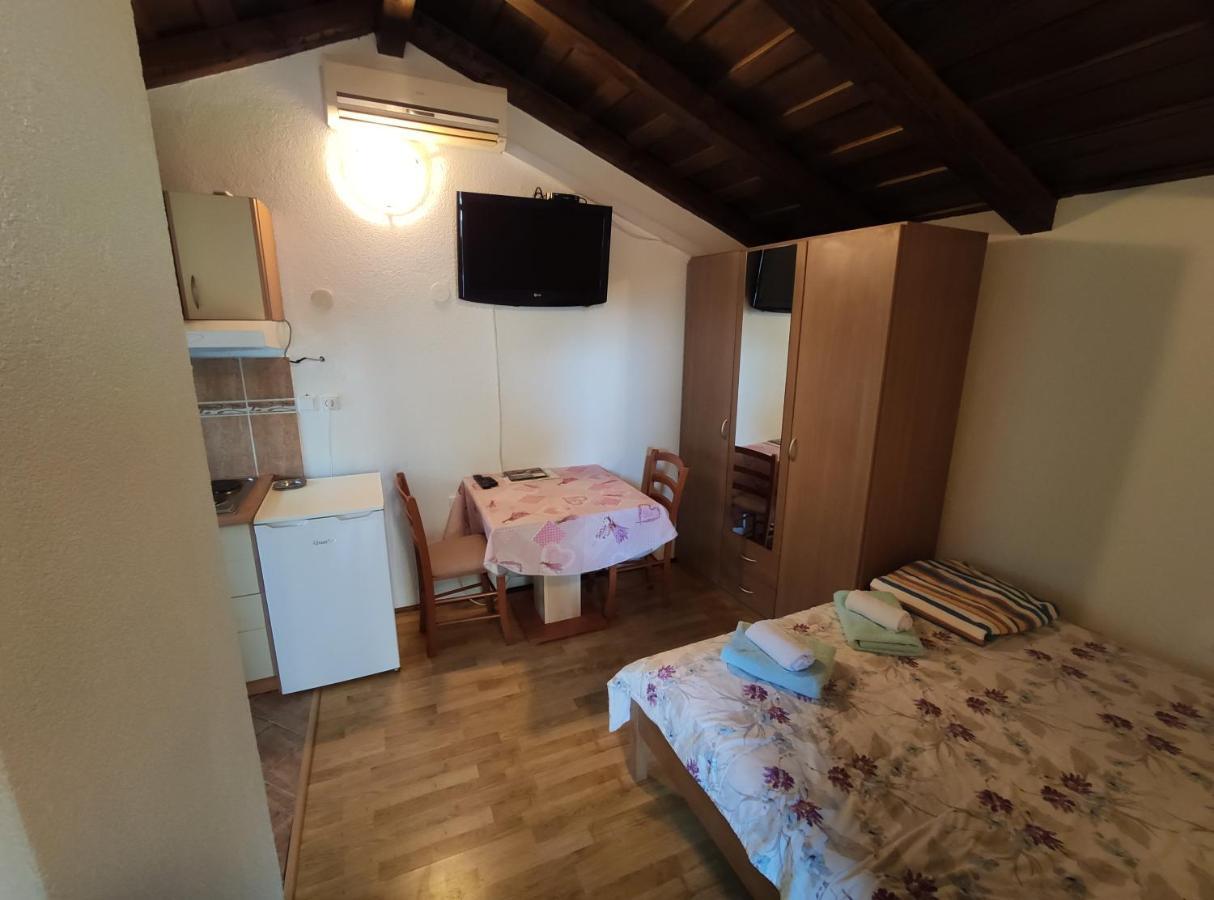 Apartments Vinetilia Mošćenička Draga Exteriör bild