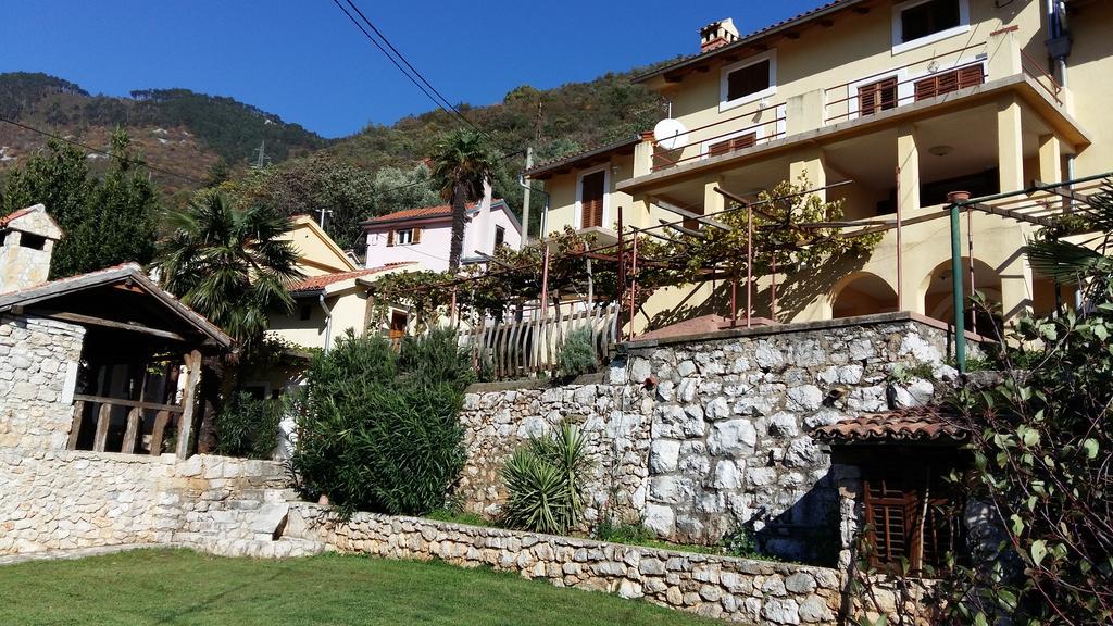 Apartments Vinetilia Mošćenička Draga Exteriör bild